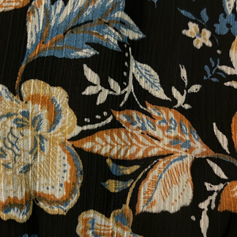 Express Dress - Picture 2 of 7